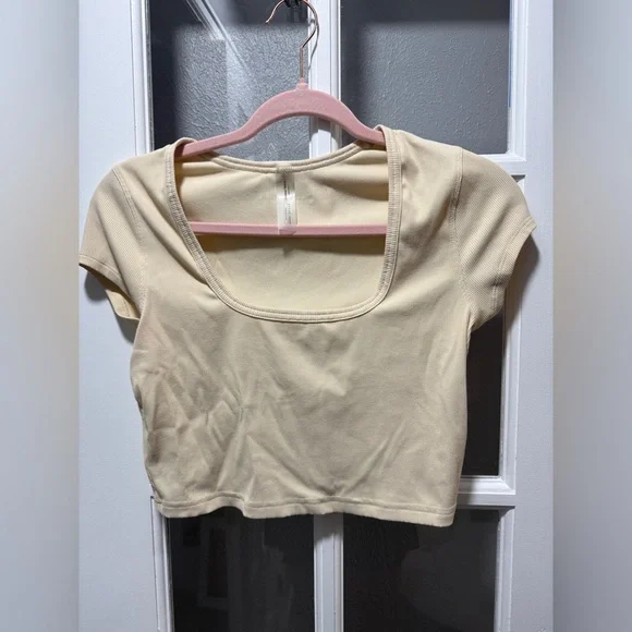 NWOT Outdoor Voices Ribbed Short Sleeve Cropped Tee - Picture 4 of 10